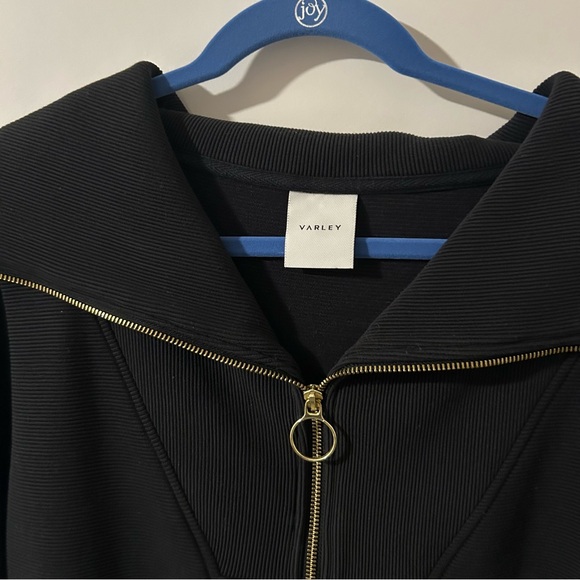 Varley Vine Pullover in Black - Picture 4 of 5